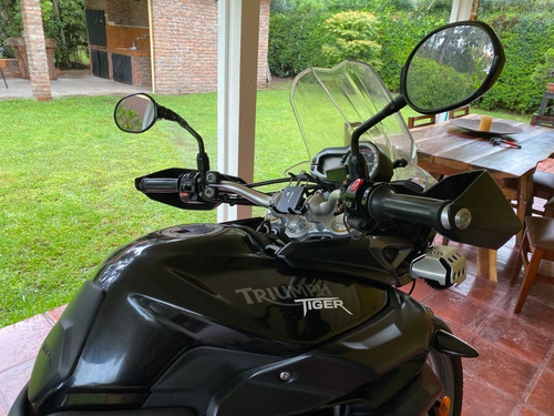 Triumph Tiger 800