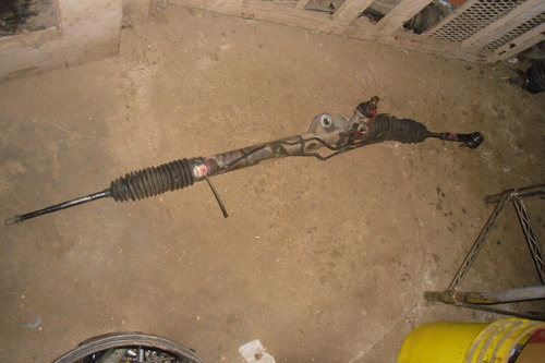 Vendo Cremallera Power Steering De Nissan B15, Año 2005