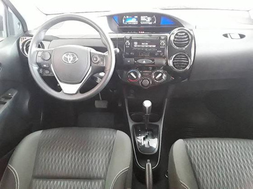 Toyota Etios 1.5 X Plus Sedan 16v Flex 4p Automático