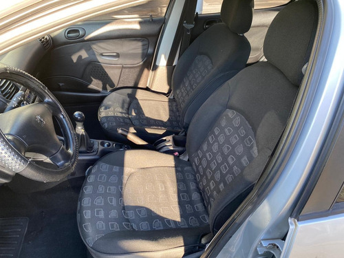 Peugeot 206 2006 1.4 Presence Flex 5p