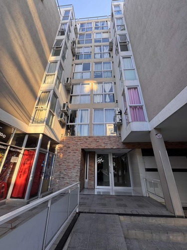 Alta Cordoba, 1 Dormitorio Con Patio, Cocina Separada - A Metros De La Plaza