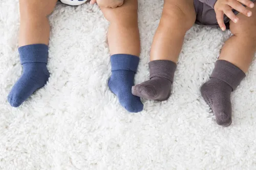 Babysoy Conjunto De Gorro Y Calcetines Ecologicos, Indigo