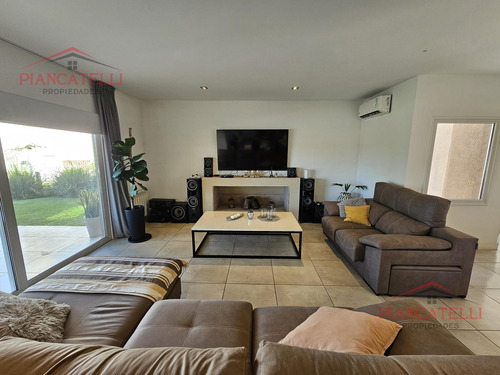 Venta De Casa En Terravista A La Laguna