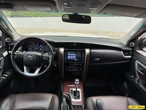 Toyota Fortuner 2.7l SRV