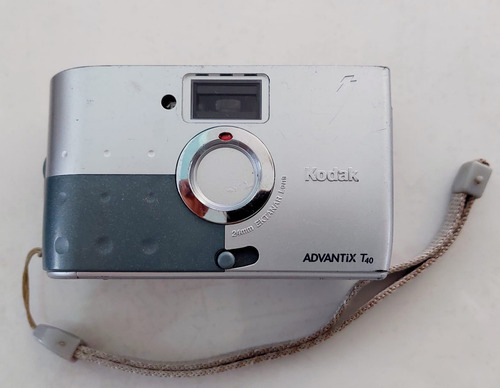 Antigua Camara Kodak Advantic T40 Gris (Usado)
