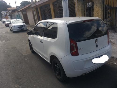 Imagem 2 de 13 de Volkswagen Up! 2015 1.0 Take 3p