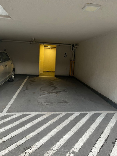 Estacionamiento Techado Piso 1 Edificio Vivo Maipu Concepcio