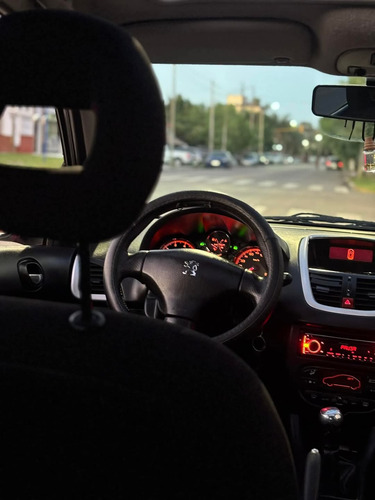 Peugeot 207 2.0 Sedan Xt Hdi