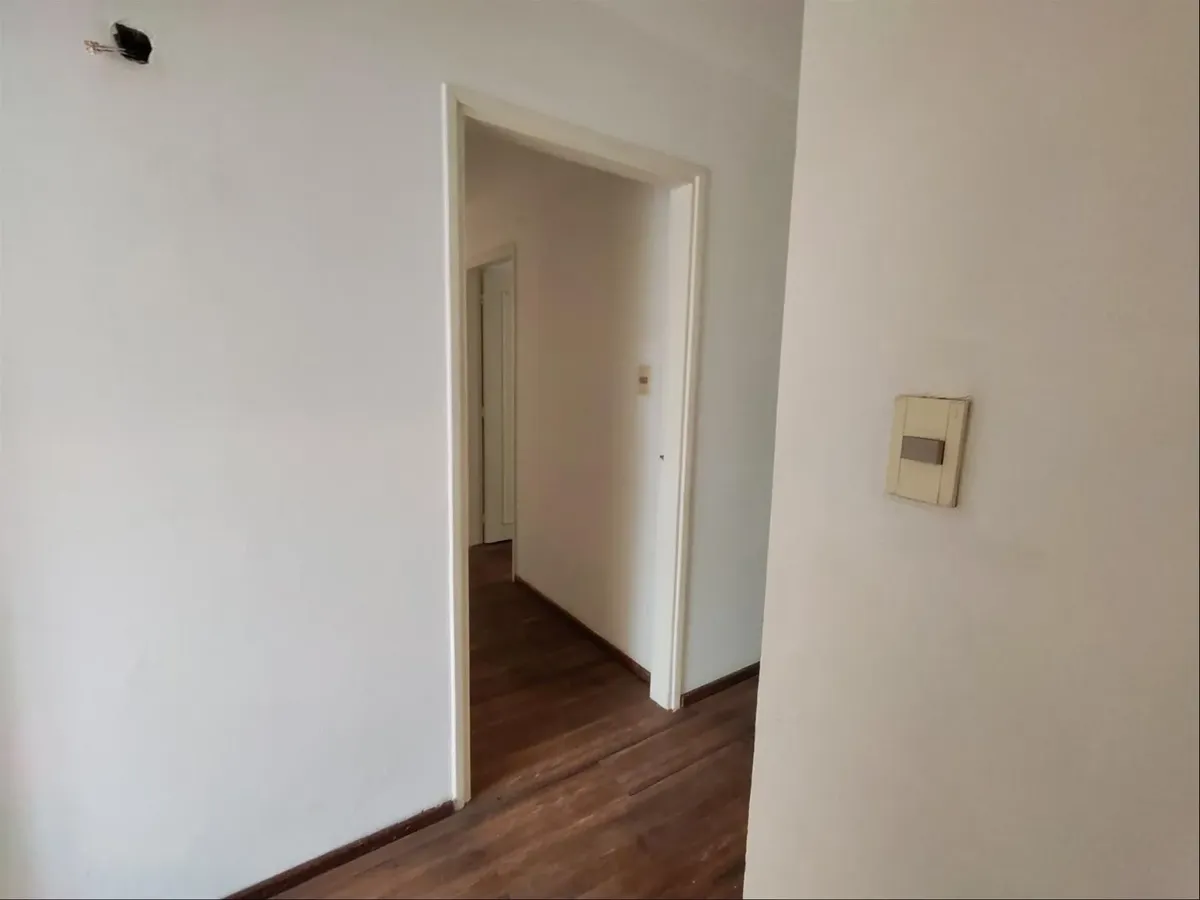 Alquiler Apartamento De 2 Dormitorios, Estar O Escritorio, Terraza Lavadero Y Cochera · Foto 2
