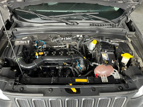 Jeep Renegade 1.8 16V FLEX LONGITUDE 4P AUTOMÁTICO