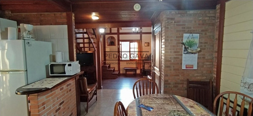 Cabaña De Madera En Venta En Punta Fría, Con Hermosas Vistas