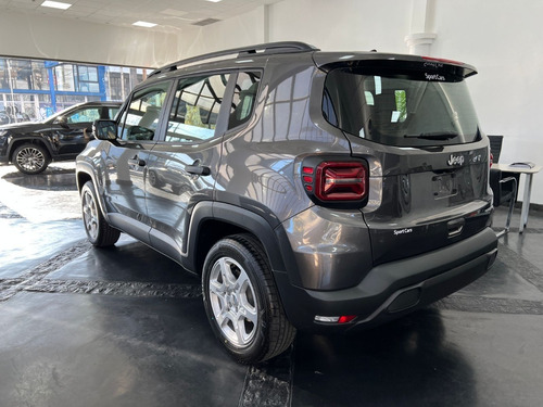 Imagen 12 de 15 de Jeep Renegade 1.8 Sport