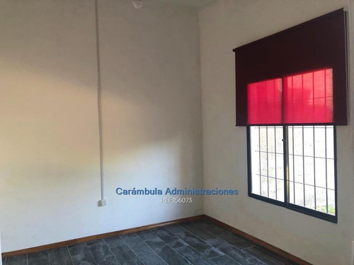 Casa Al Fondo Con Entrada Para Auto. A Cuadras De Shopping
