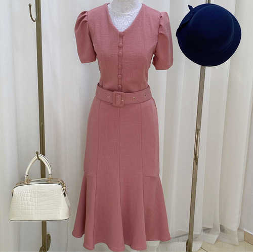 Imagem 2 de 8 de Vestido Justo Com Babado E Cinto Na Cor Rosa