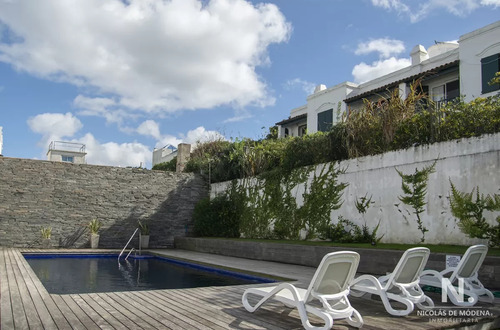 En Venta, Apartamento Ideal De 2 Dormitorios En Suite En La Barra