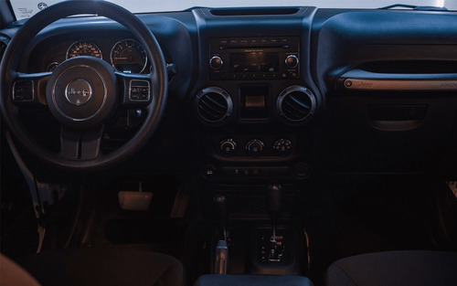 Imagen 13 de 14 de Jeep Wrangler Jk Unlimited Sport 2018