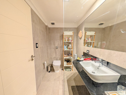 Venta. Departamento 2 Dormitorios. Cochera. Amenities.