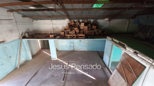 En Venta Galpón Con Casa En Esquina Tapalque