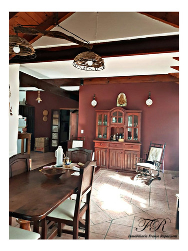 Se Vende Casa En Barrio Las Flores De Santa Rosa De Calamuchita