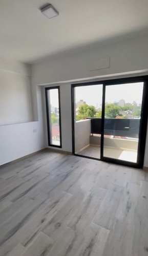 Imagen 4 de 10 de Departamento En Venta En Lanus Oeste