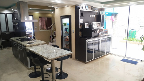 Moderno Tonw House Y Comodo En Zona Norte Sector Mañongo Focus Vende Cr