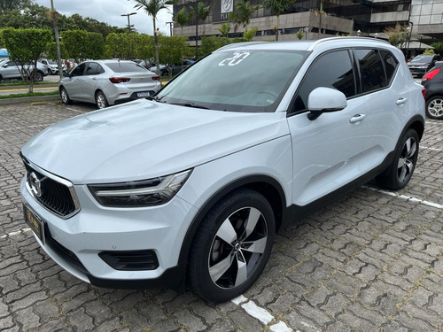 Volvo XC40 2.0 T4 Momentum 5p