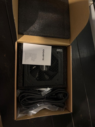 Fuente Gigabyter P850gm 850w (nueva) Negro (Usado)