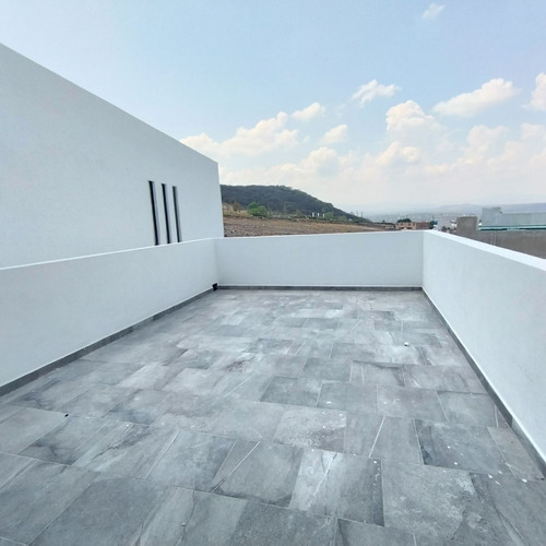 Casas En Venta En El Condado, Jardín, 3 Recamaras, Una En Pb, De Lujo !