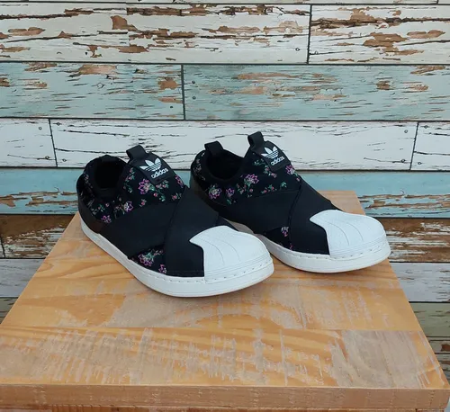 Adidas superstar floral preto top