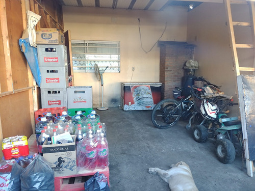 Calle 78 E/ 2 Bis Y 3. Vendo Casa Desarrollada En Dos Plantas S/ Lote 10 X 31 Mts.