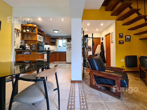 Venta Casa De 3 Dormitorios Con Patio