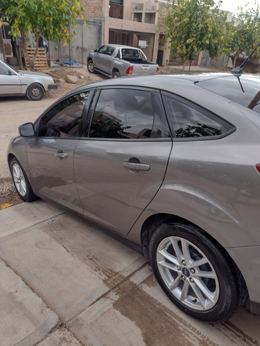 Ford Focus III 1.6 Sedan S