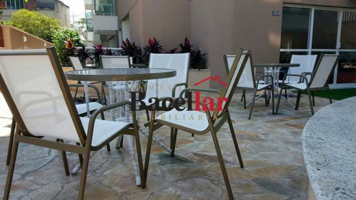 Imagem 8 de 13 de Apartamento-locação-praça Seca-rio De Janeiro - Riap20486
