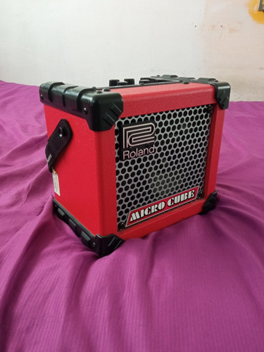 Amplificador De Guitarra Roland Micro Cube-r Baterias Reverb