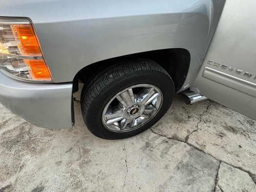 Chevrolet Cheyenne 5.3 2500 Crew Cab Ltz 4x4 Mt