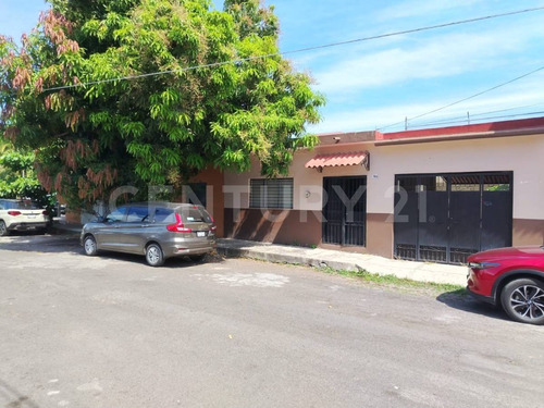 Casa En Venta En Colonia Guadalajarita