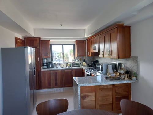 Moderno 3er Piso En Palmas De Alma Rosa , Acceso Rapido Carrertera Mella, San Vicente Y Demas ( Linea Del Metro)