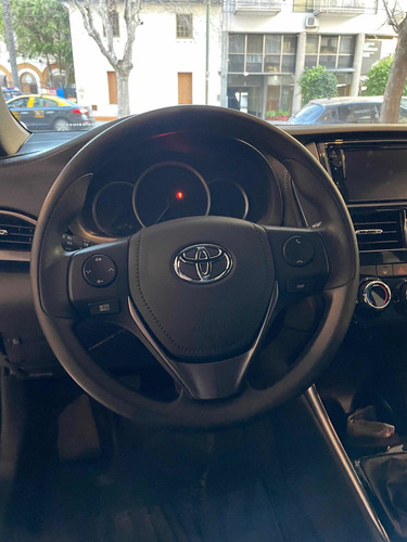 Imagen 17 de 18 de Toyota Yaris 2022 1.5 107cv Xs