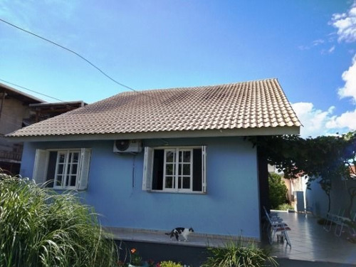 Casa Em Camaquã Com 2 Dormitórios - Mi17117