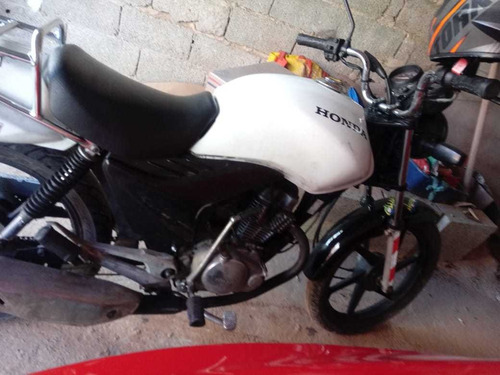 Imagem 1 de 5 de Honda 2013