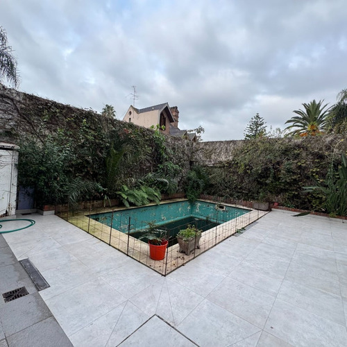 Venta Casa 6 Ambientes Villa Sarmiento Con Piscina