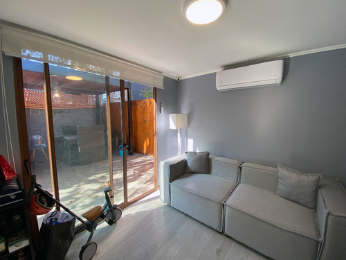 Casa En Ñuñoa De 3 Niveles Con Piscina, Jardín Y Quincho