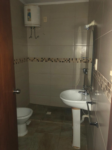 Casa, Tres Cruces, 3 Dorm. Ideal Vivienda U Oficina, Sin Gc!