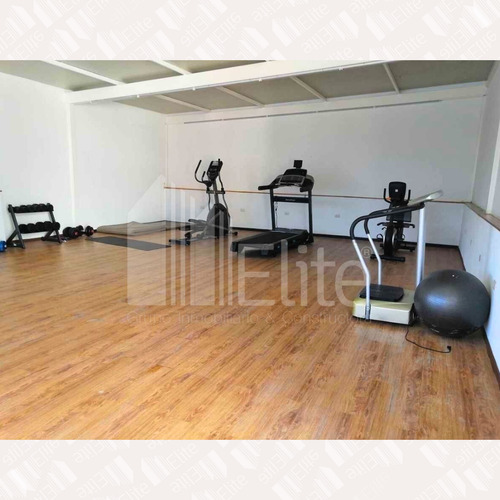Casa Minimalista De 3 Niveles En Venta En Milenio Iii