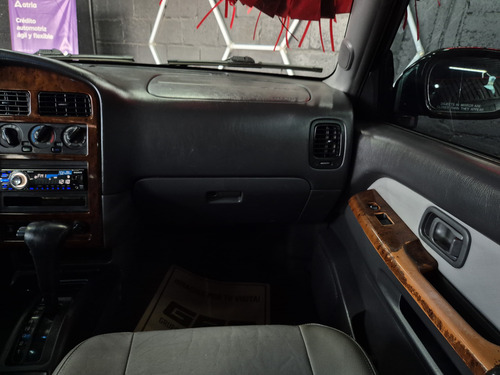 Nissan Pathfinder Le Ee Piel Aa 4x2 At