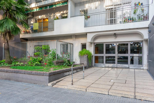 Imagen 2 de 16 de Departamento De 2 Dormitorios En Venta A Metros Del Rio En El Centro De Rosario