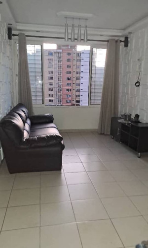 Apartamento En El Rincón. Vende Crismelia Castillo