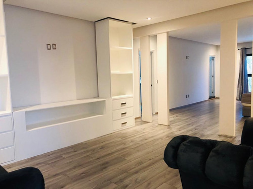Residencia De Super En Puerta De Hierro Dentro De Coto