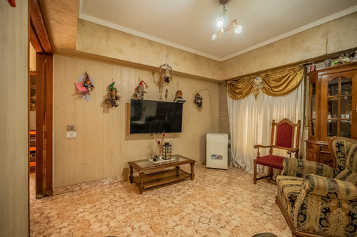 Chalet . 7 Ambientes . Fondo Libre . Apto Desarrollo Inmobiliario . Centro San Justo