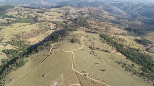 Imagem 15 de 22 de Fazenda 63 Alqueires, Rica Em Água Com 5 Lagos, 3 Casas Amplas, 3 Barracões, 1 Mangueirão, 1 Cocheira, 1 Galinheiro, 3 Casas De Funcionários, Pasto - Fa00189 - 70540162